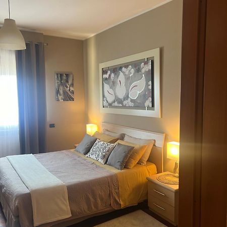 ポンテ・ガレリアCharme & Relax - Fiera Di Roma - Fiumicino Airportアパートメント エクステリア 写真