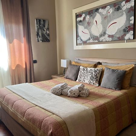 ポンテ・ガレリアCharme & Relax - Fiera Di Roma - Fiumicino Airportアパートメント エクステリア 写真
