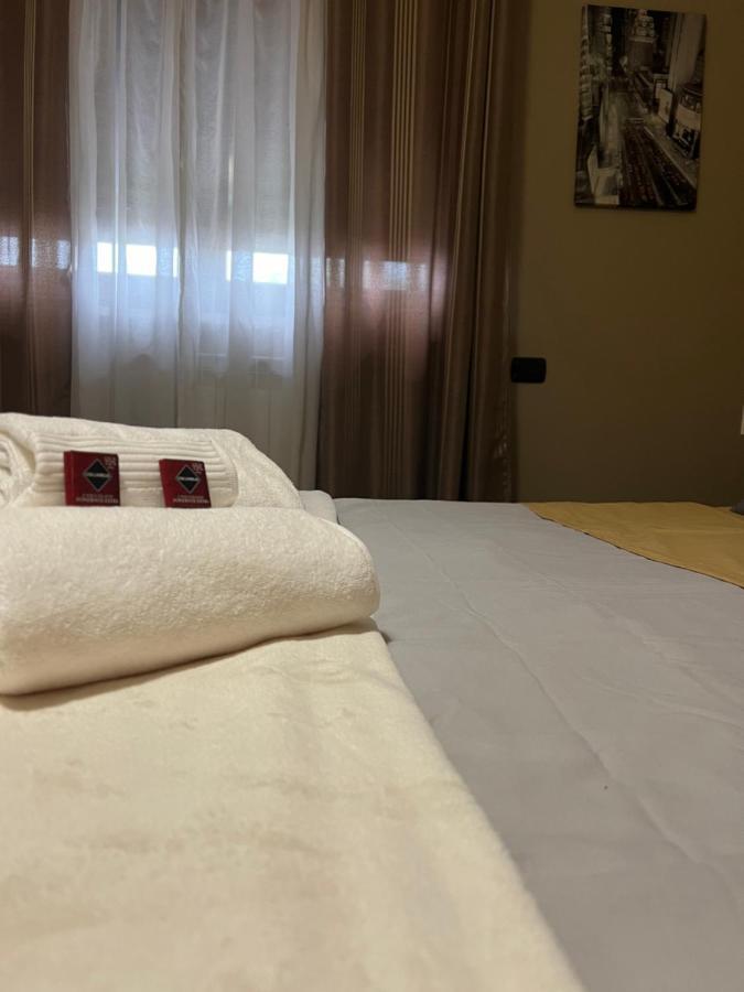 ポンテ・ガレリアCharme & Relax - Fiera Di Roma - Fiumicino Airportアパートメント エクステリア 写真